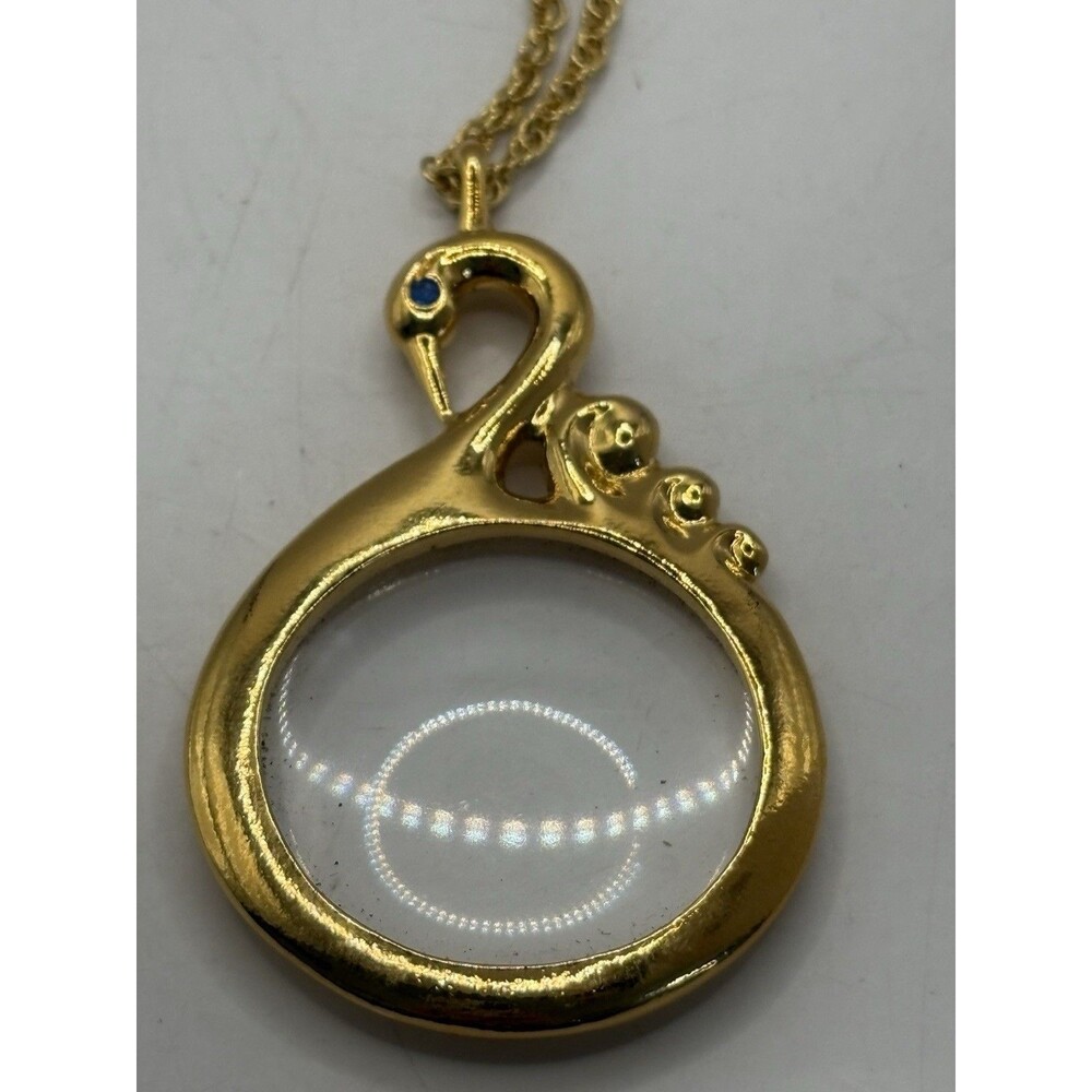 Avon Gold Tone Blue Eye Swan Bird Magnifying Glass 32" Necklace Jewelry Vintage - Picture 5 of 6